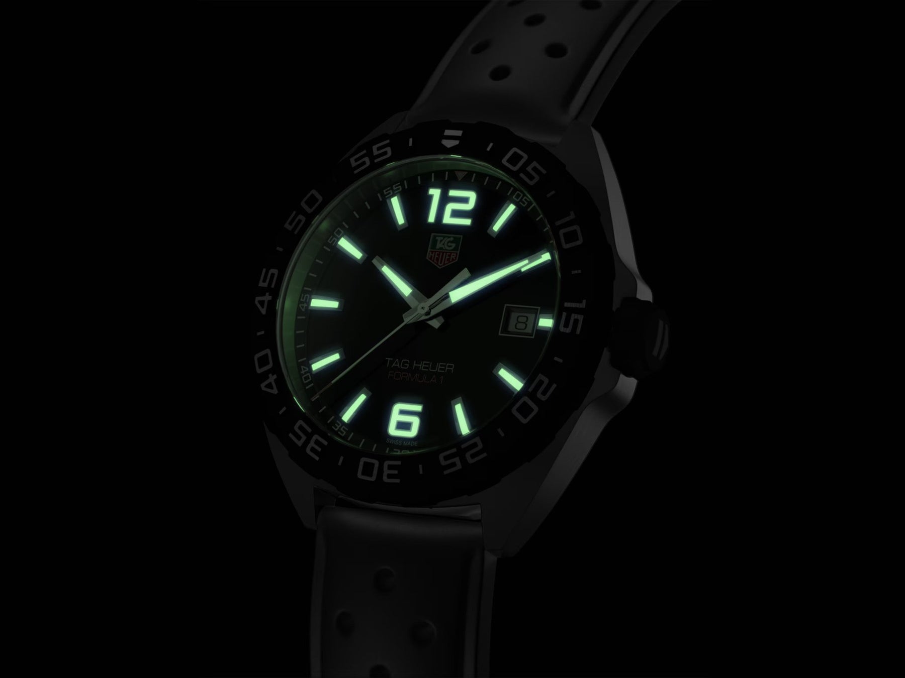 Formula 1 Mens 41mm Watch WAZ1110.FT8023