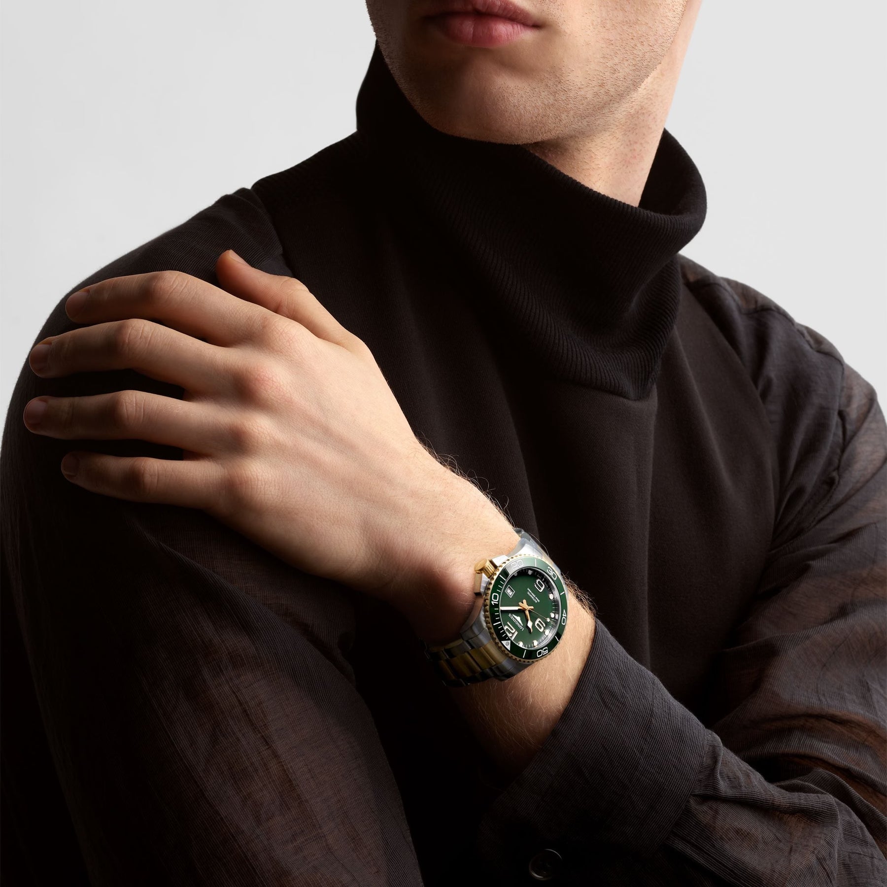Hydroconquest sales vs submariner
